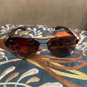 Ray-Ban Tortoise Shell Sunglasses